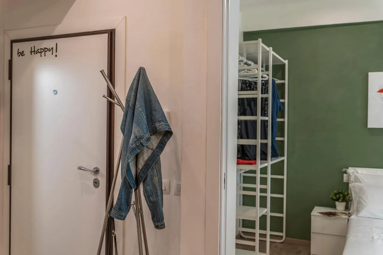 Door22 - Apartment In S. Lorenzo Florence Italy