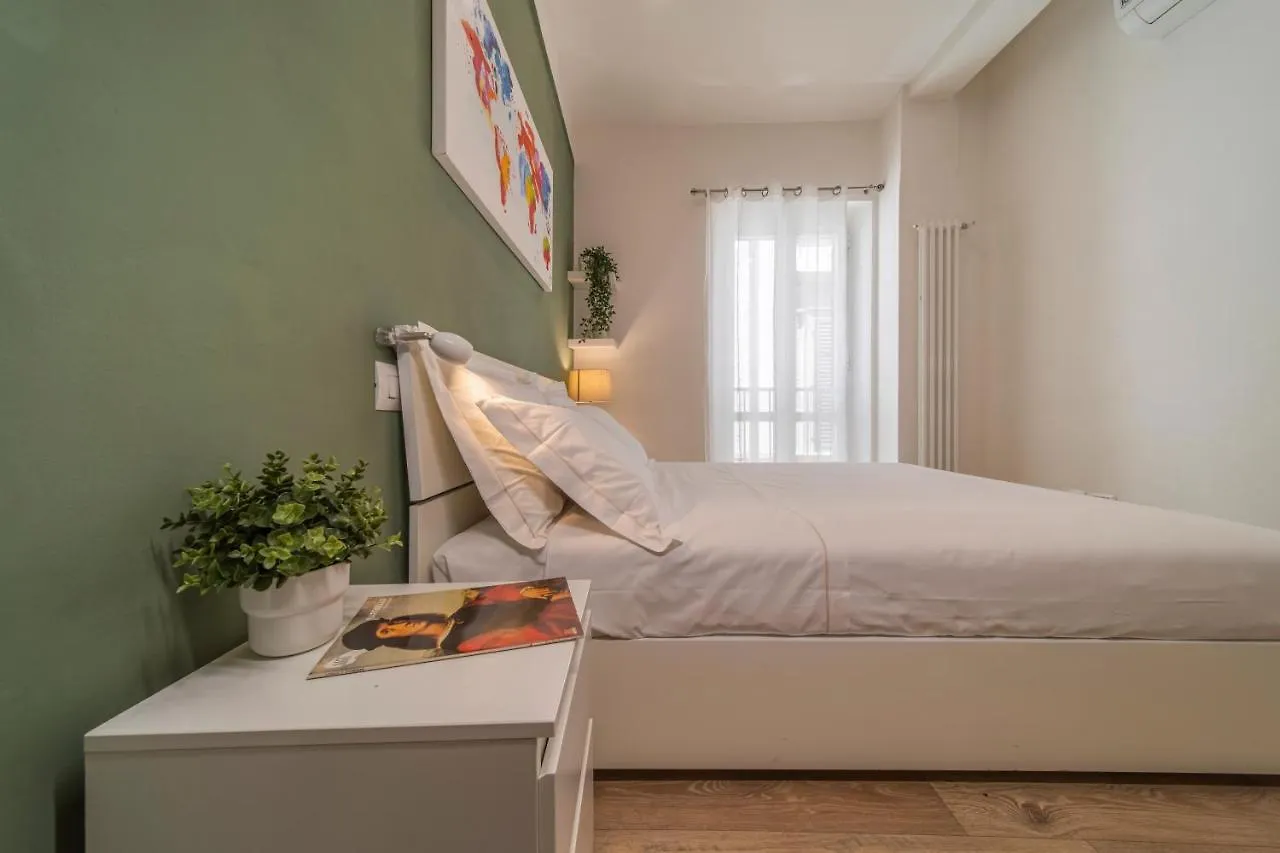 Door22 - Apartment In S. Lorenzo Florence