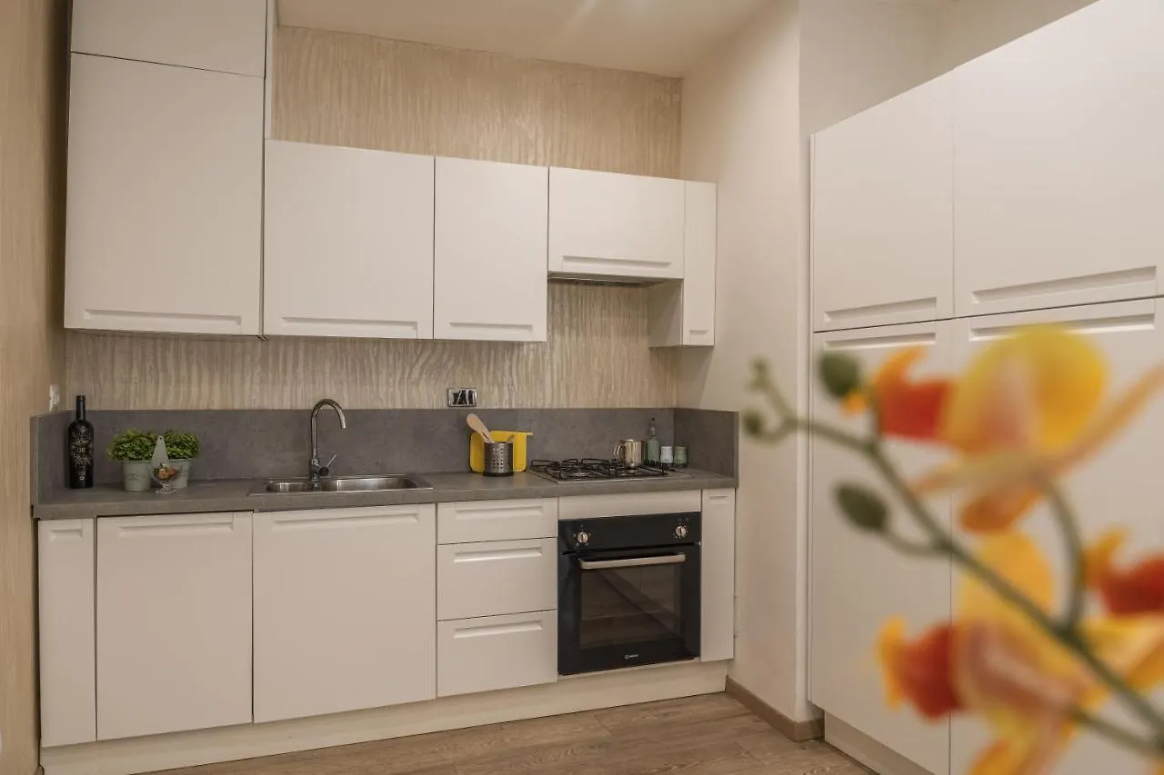 Door22 - Apartment In S. Lorenzo Florence