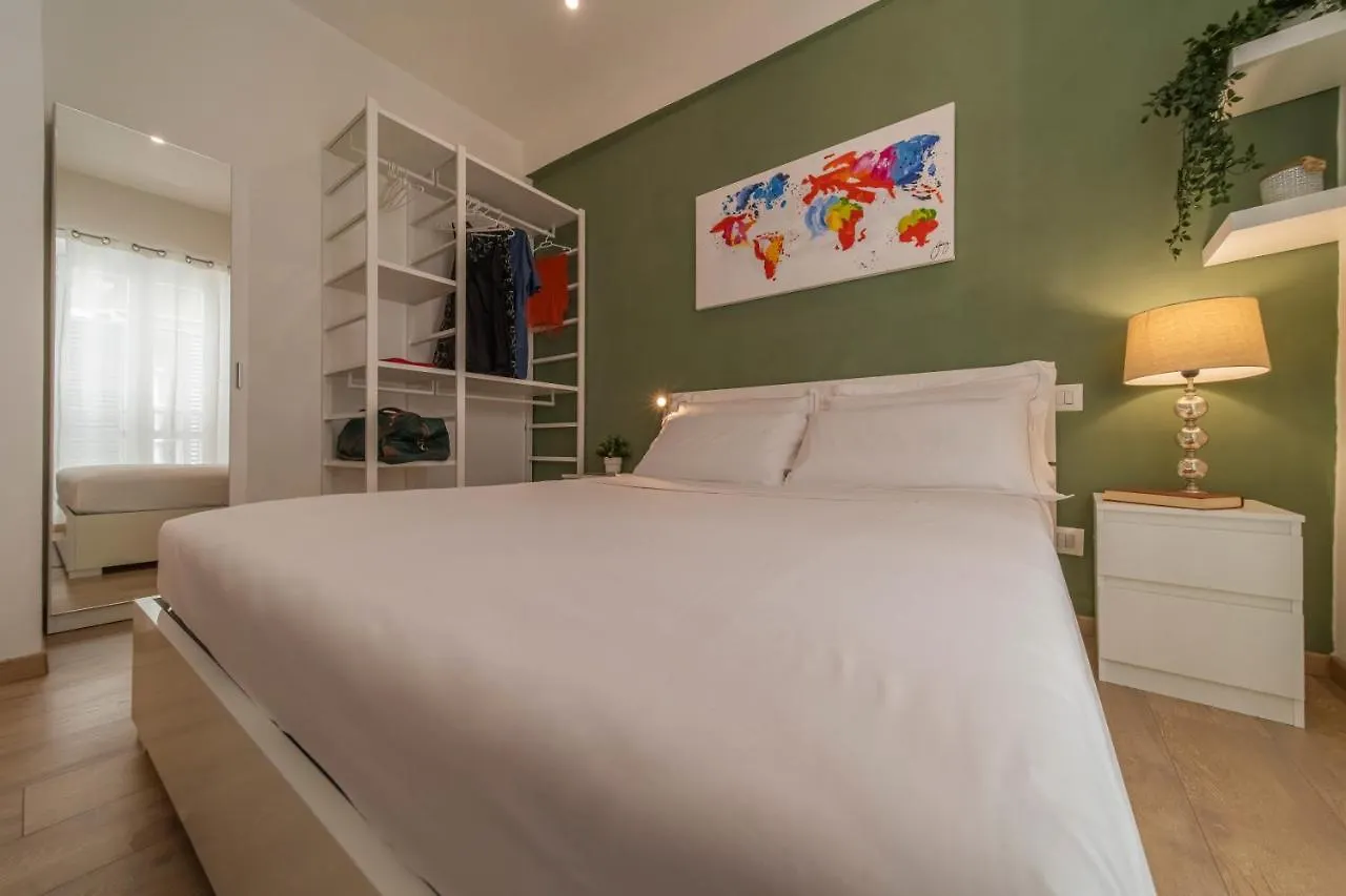 Door22 - Apartment In S. Lorenzo Florence