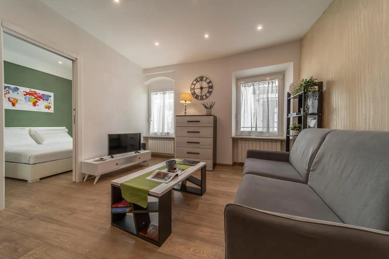 Door22 - Apartment In S. Lorenzo فلورنس