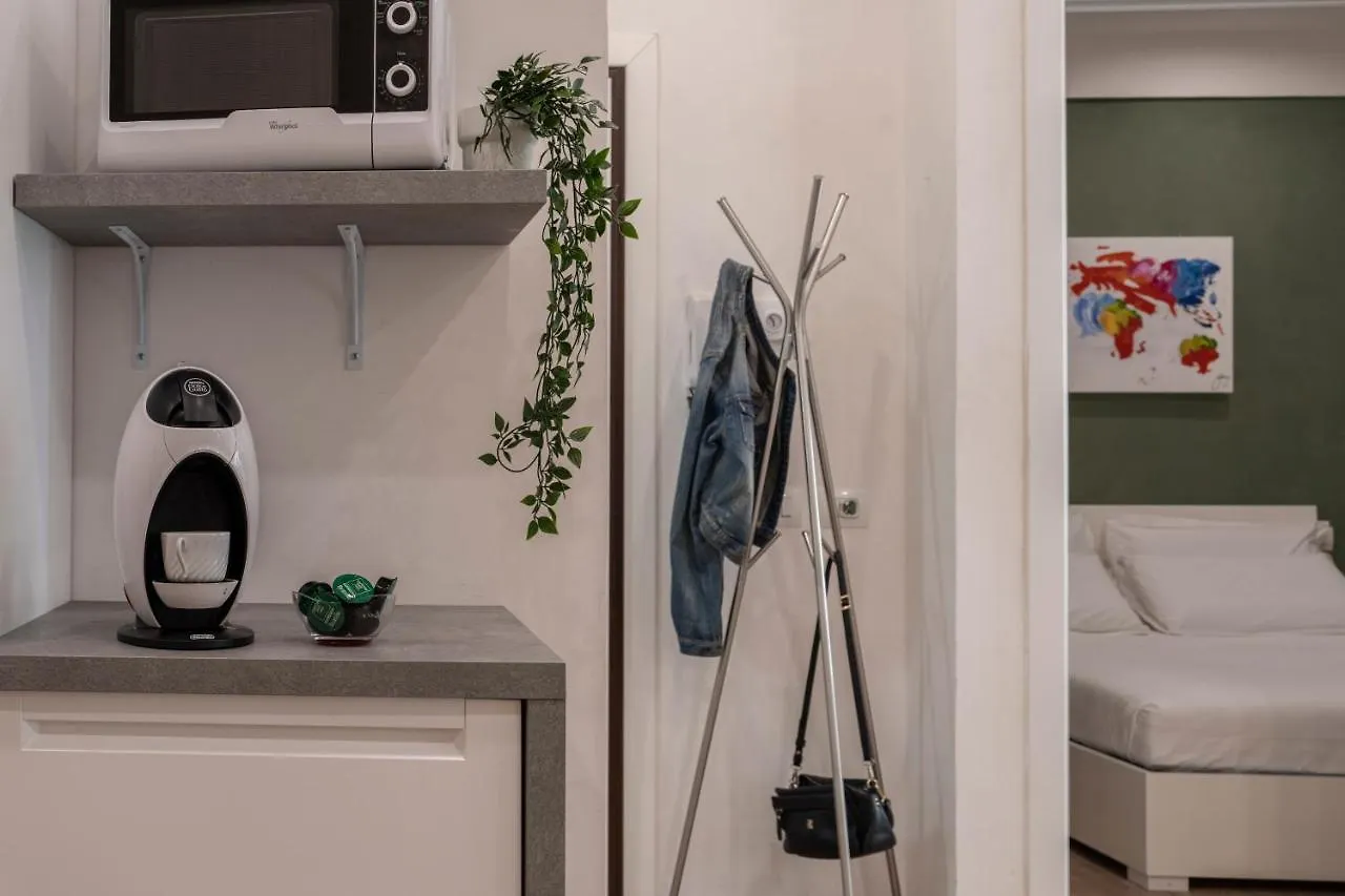 Door22 - Apartment In S. Lorenzo فلورنس